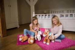 Nici 43213 Mustang Ayeta Ca 25cm Stehend Pferd Mit Zaumzeug Und Sattel -Nici Plüschtiere Angebote Store 43210 04 Image 43213 43215 43217 2048x1365