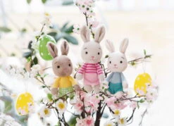 Nici 47513 Happy Bunnies Bunny Hase Braun Gelbes Shirt 15cm Plüsch Kuscheltier -Nici Plüschtiere Angebote Store 47513 06 47512 47511 Milieu 2048x1487 2