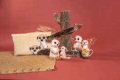 Nici 48747 Kissen Erdmännchen Meerkat Ethno Style 43x25cm Plüsch GREEN -Nici Plüschtiere Angebote Store 48747 12 48080 48460 48748 Milieu 2048x1365 1